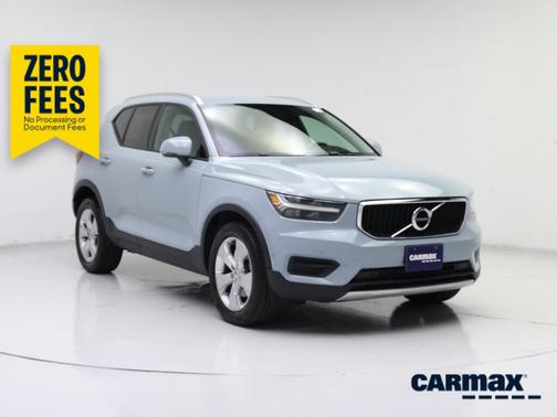 Blue 2019 Volvo XC40 T5 Momentum