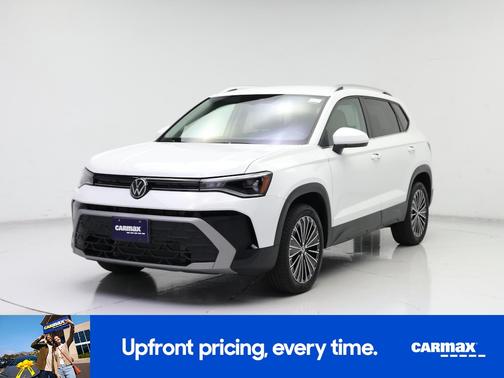 White 2025 Volkswagen Taos SE