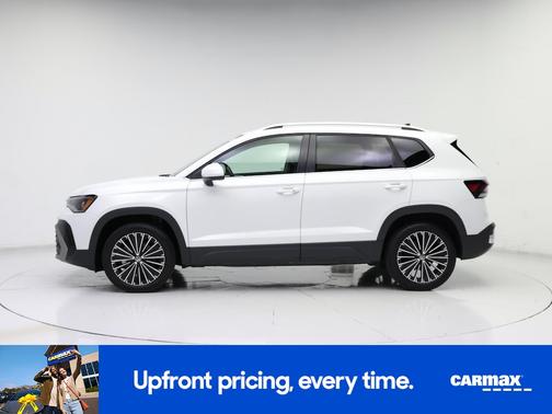 White 2025 Volkswagen Taos SE
