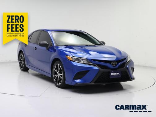 Blue 2018 Toyota Camry SE