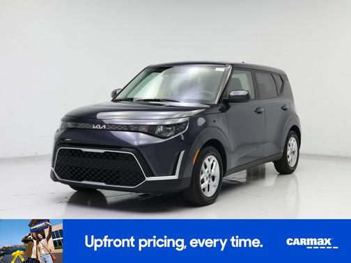 Gray 2025 Kia Soul LX