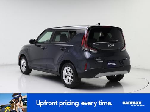 Gray 2025 Kia Soul LX