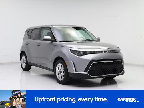 Gray 2025 Kia Soul LX