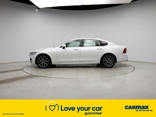 Photo 3 of 28 of 2019 Volvo S90 T6 Momentum