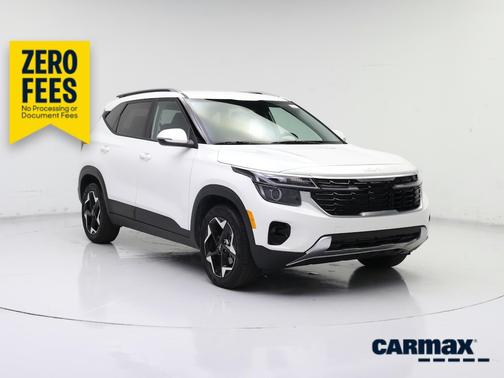 White 2025 Kia Seltos EX