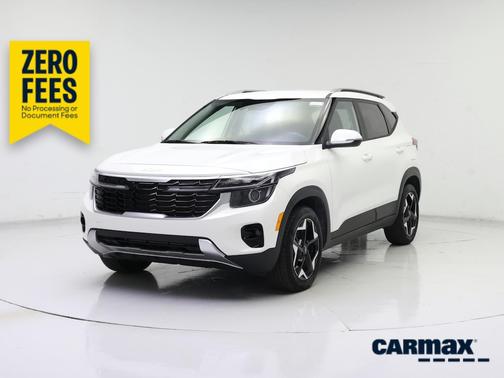 White 2025 Kia Seltos EX