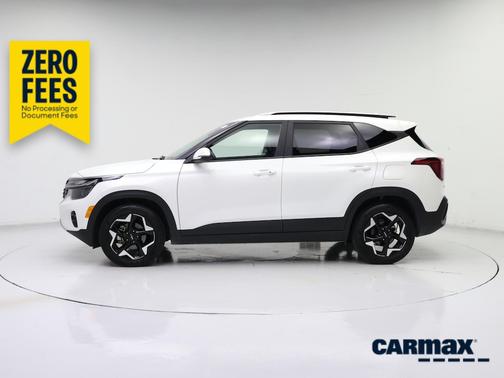 White 2025 Kia Seltos EX