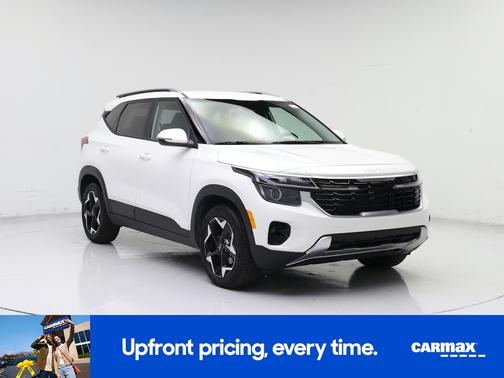 White 2025 Kia Seltos EX