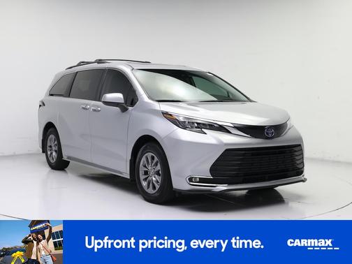 2024 Toyota Sienna XLE