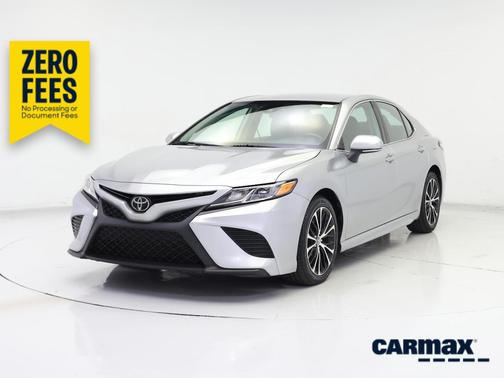 Silver 2019 Toyota Camry SE