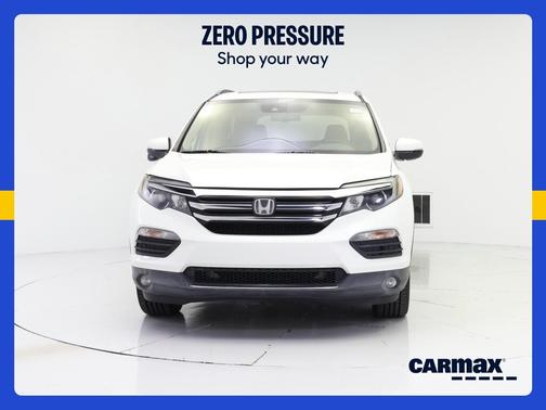 White 2016 Honda Pilot Touring