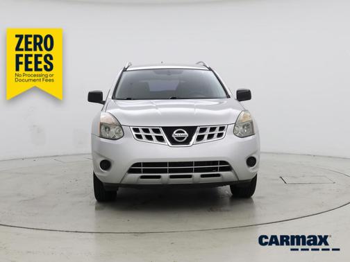 Silver 2015 Nissan Rogue Select S
