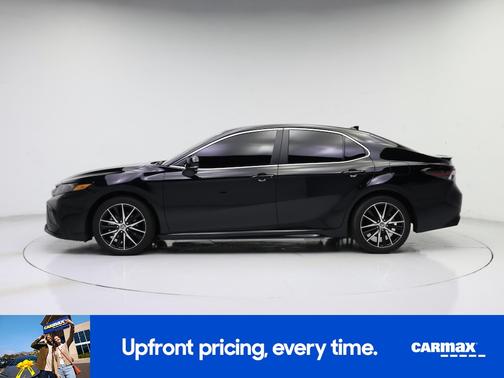 Black 2024 Toyota Camry SE