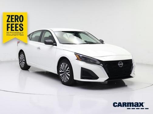 White 2025 Nissan Altima SV