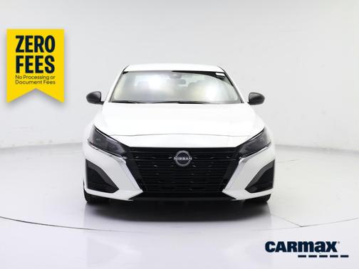 White 2025 Nissan Altima SV