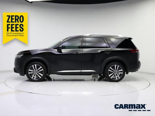 Black 2022 Nissan Pathfinder Platinum