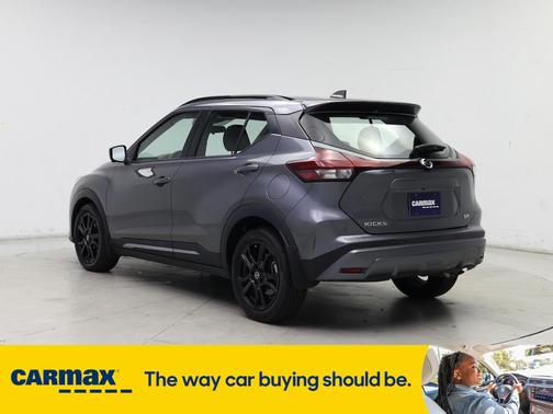 2021 Nissan Kicks SR