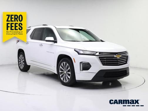 White 2023 Chevrolet Traverse Premier