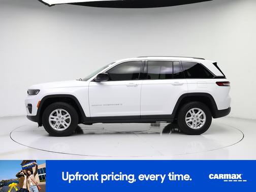 White 2023 Jeep Grand Cherokee Laredo