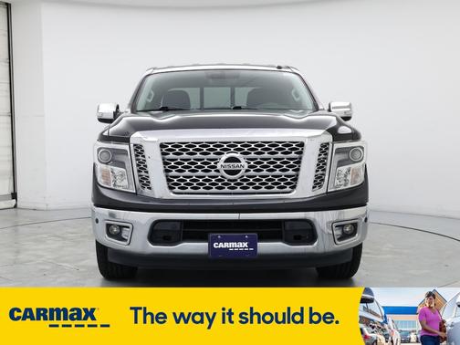 2017 Nissan Titan SL