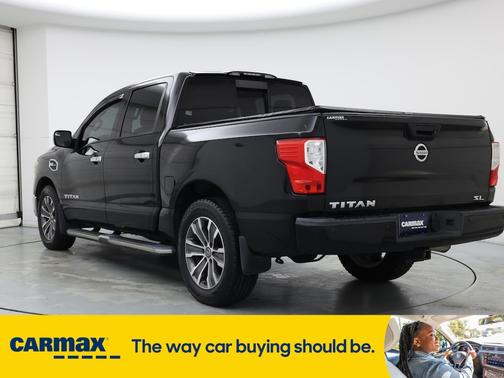 2017 Nissan Titan SL