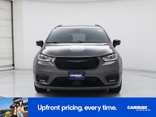 Gray 2023 Chrysler Pacifica Limited