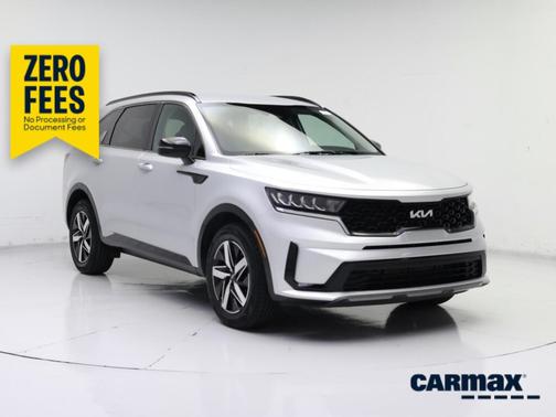 Silver 2022 Kia Sorento S