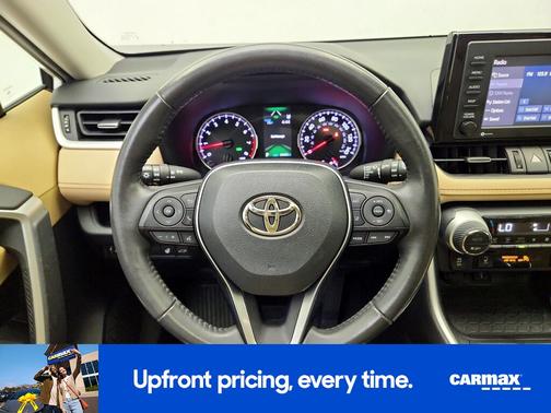 2020 Toyota RAV4 XLE Premium