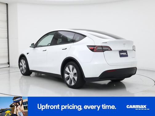 White 2023 Tesla Model Y