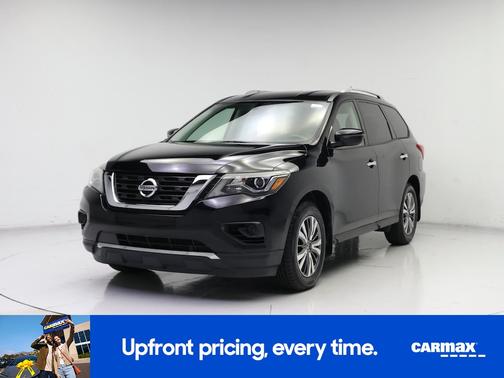 Black 2018 Nissan Pathfinder SV