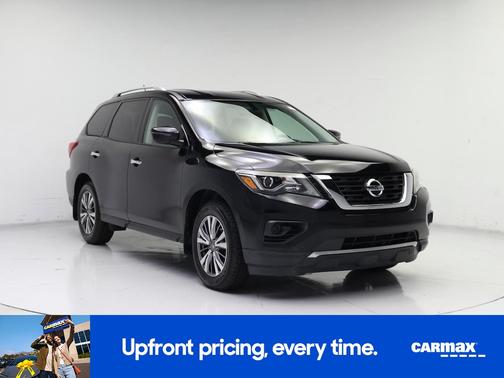 Black 2018 Nissan Pathfinder SV