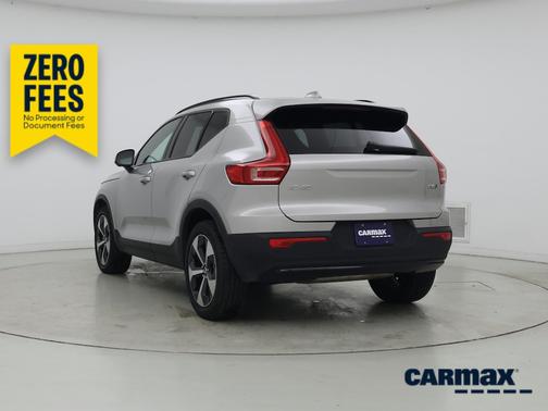 Silver 2025 Volvo XC40 B5 Plus Dark Theme