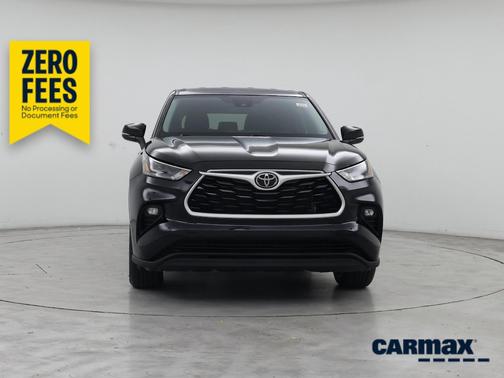 Black 2023 Toyota Highlander LE