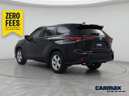 Black 2023 Toyota Highlander LE