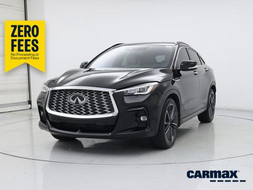 Black 2023 INFINITI QX55 Essential