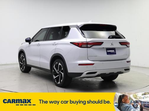 2022 Mitsubishi Outlander SE