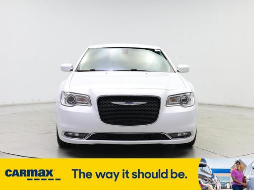 2018 Chrysler 300 Touring