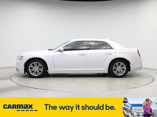 2018 Chrysler 300 Touring