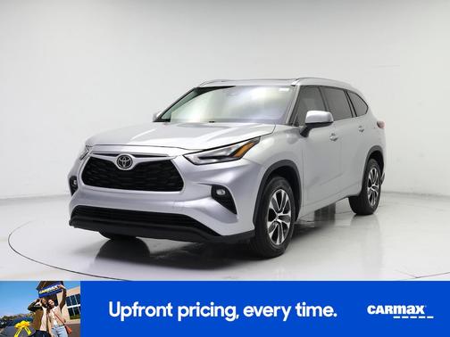 Silver 2021 Toyota Highlander XLE