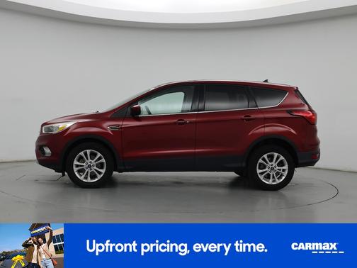 Red 2019 Ford Escape SE