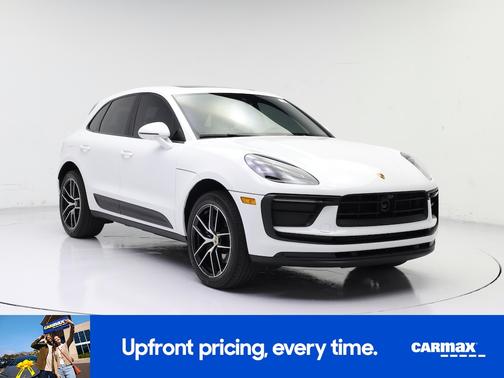 2023 Porsche Macan Base (PDK)