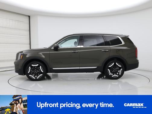 Green 2025 Kia Telluride S