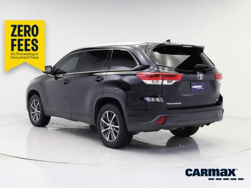 Black 2019 Toyota Highlander XLE
