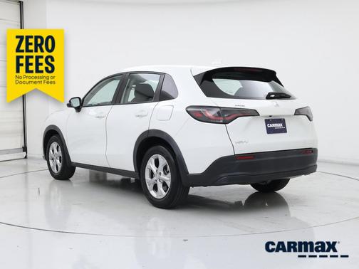 White 2023 Honda HR-V LX