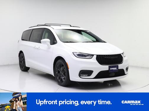 White 2021 Chrysler Pacifica Touring