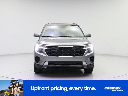 Gray 2025 Kia Seltos S