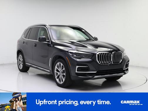 Gray 2023 BMW X5 sDrive40i