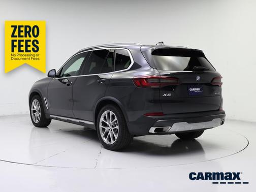 Gray 2023 BMW X5 sDrive40i