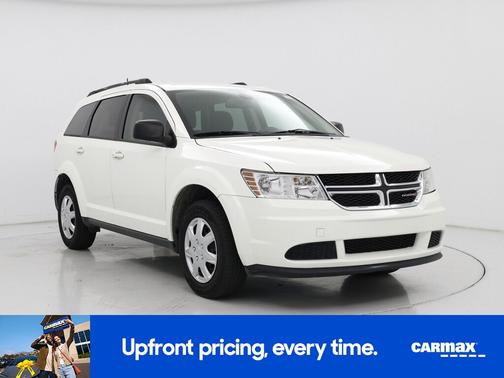 White 2018 Dodge Journey SE