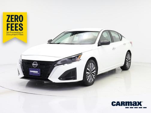White 2025 Nissan Altima SV